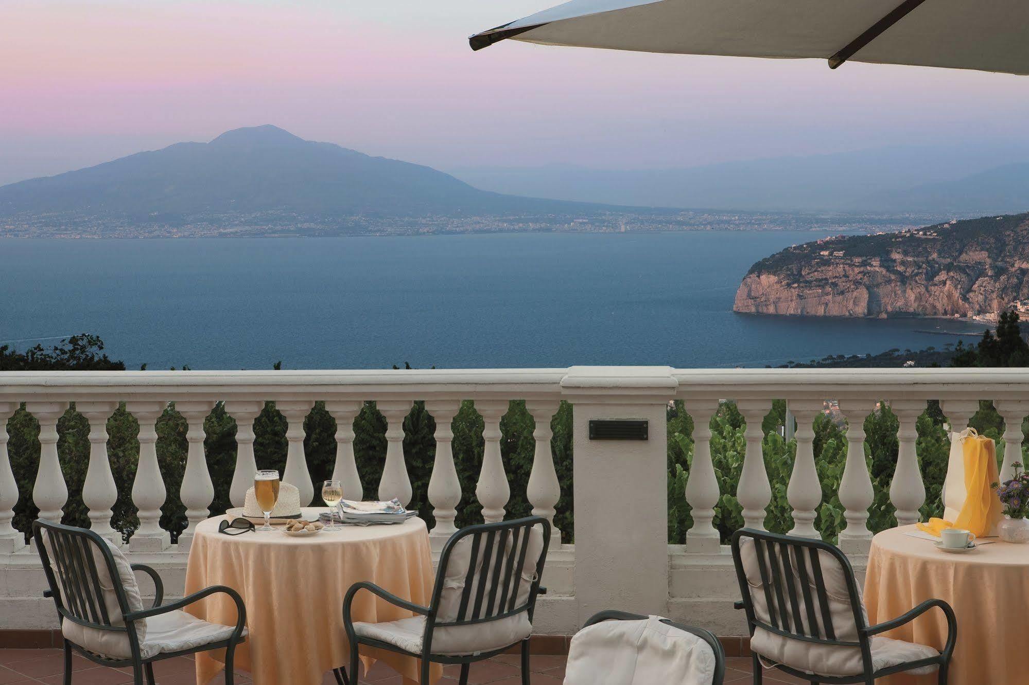 Hotel Jaccarino SantʼAgata sui Due Golfi Exterior foto